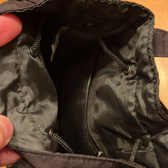 GAIAM Odyssey Bucket Bag NWT - Picture 2 of 3